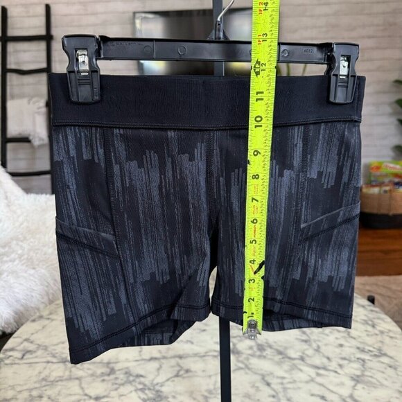 Lululemon What The Sport Short Full-On Luxtreme Scratch Match Black Multi Size 4 - Picture 7 of 8